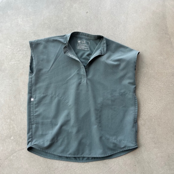 Figs Women's Sleeveless Top in Dark Gray - Picture 1 of 6